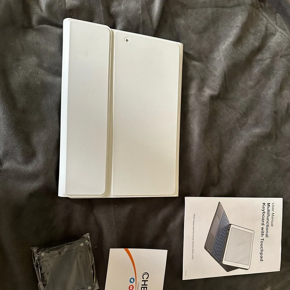 Chesona wireless Keyboard (Bluetooth) for iPad